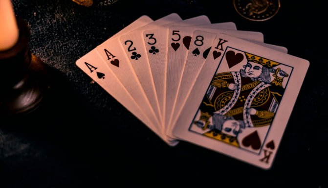 Filipino player accessing ph 48 live casino on a mobile phone